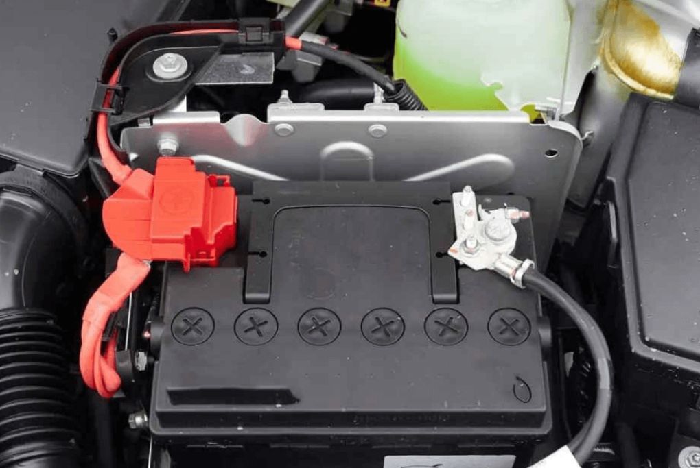 How to Listen to Radio Without Draining Car Battery