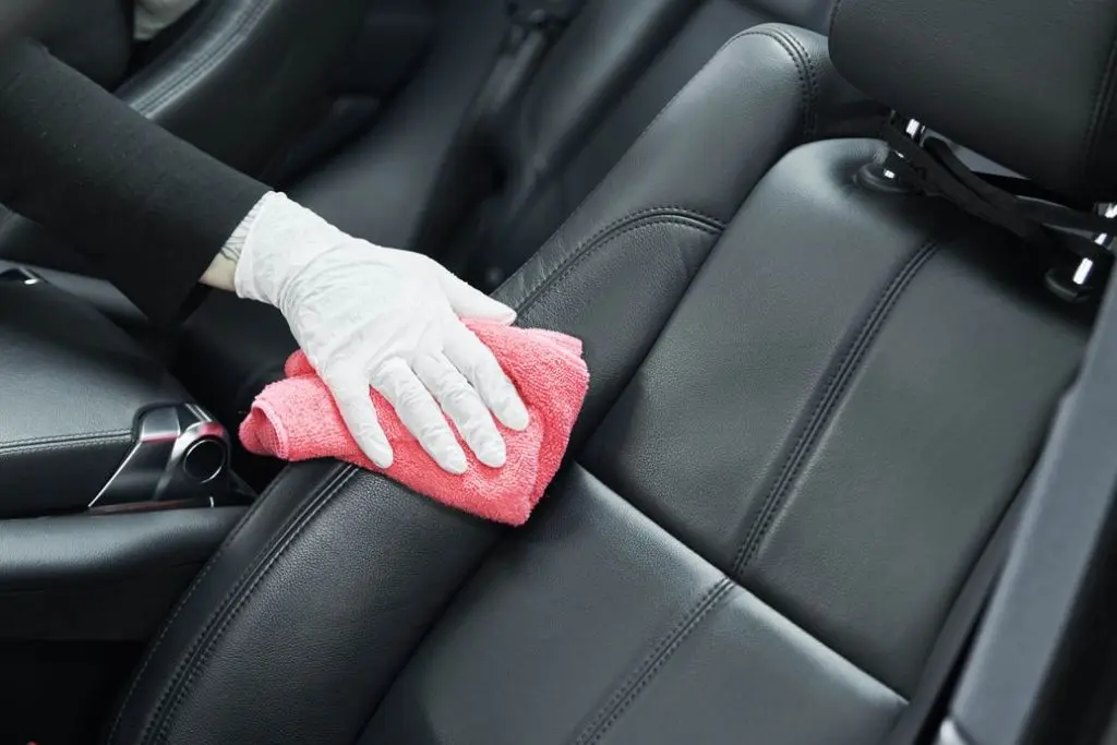 How to Clean Car Seat Belts